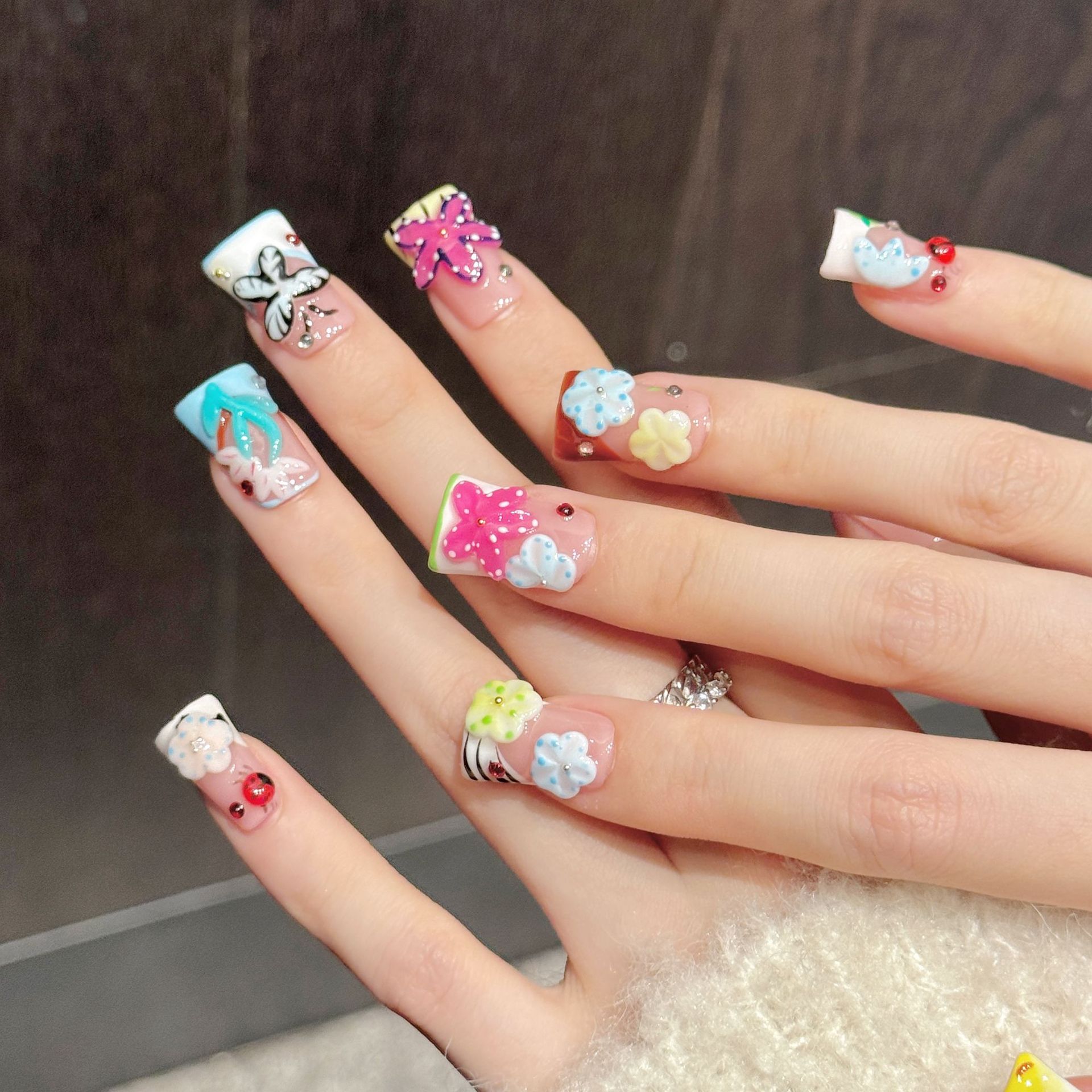 10 faux ongles faits à la main - Resin Art Flower avis et prix