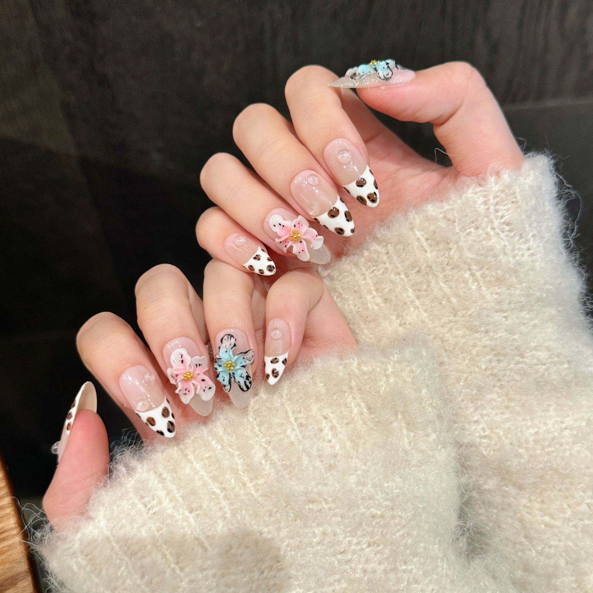 Faux ongles en amande brillant - Resin Art Flower avis et prix